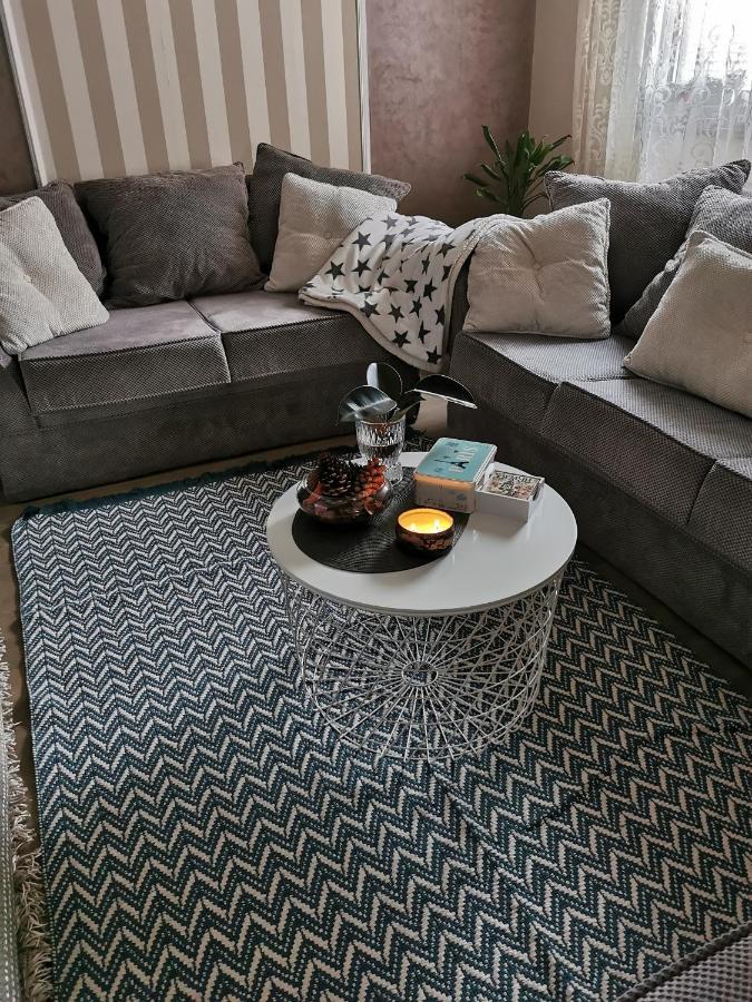 Lux Apartman Lena Belgrado Exterior foto