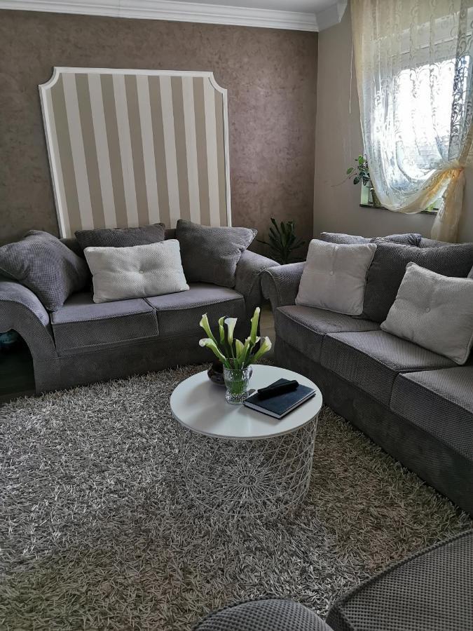 Lux Apartman Lena Belgrado Exterior foto