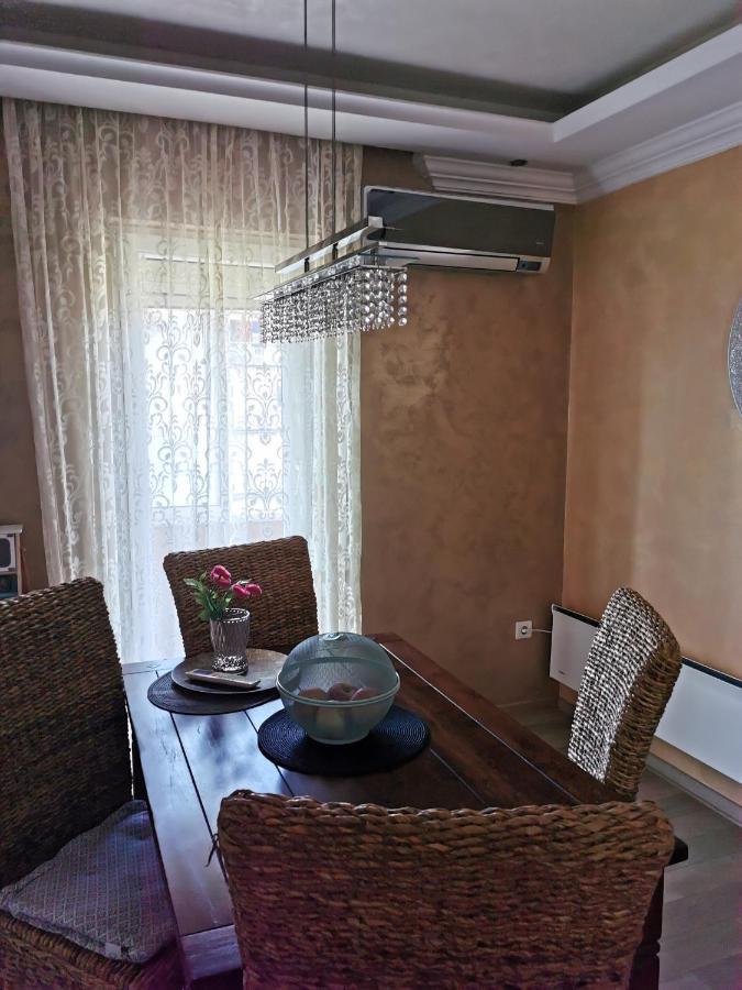 Lux Apartman Lena Belgrado Exterior foto